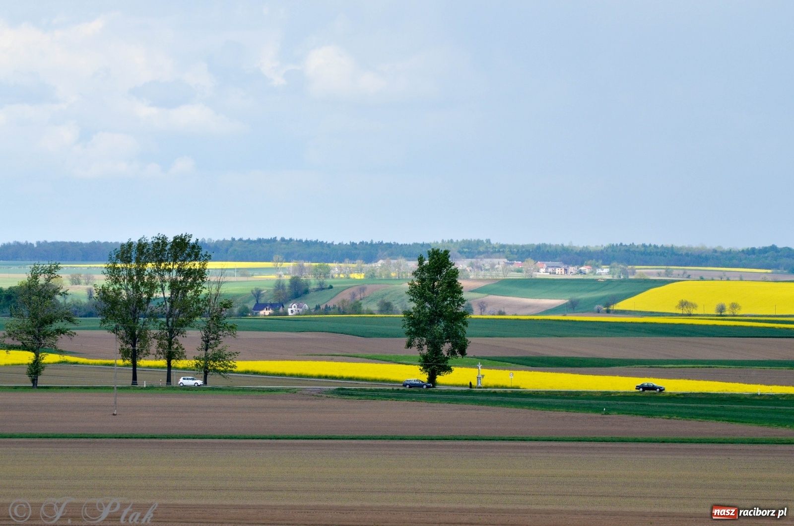 Zdjęcie w galerii na portalu naszraciborz.pl: Takie widoki tylko z Pietrowic Wielkich. Zobaczcie jak wygląda nowy klasztor [FOTO] wiadomości z regionu