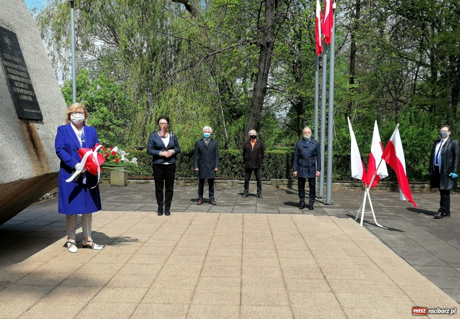 Zdjęcie w galerii na portalu naszraciborz.pl: Raciborska Platforma Obywatelska uczciła Święto Konstytucji 3 Maja  wiadomości z regionu