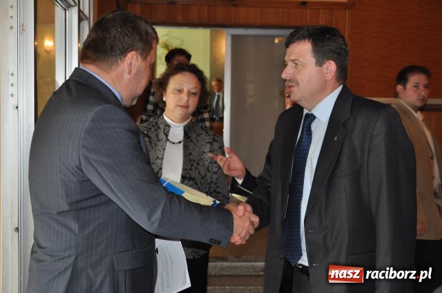 Zdjęcie w galerii na portalu naszraciborz.pl: Nie chcą przegadać powodzi wiadomości z regionu