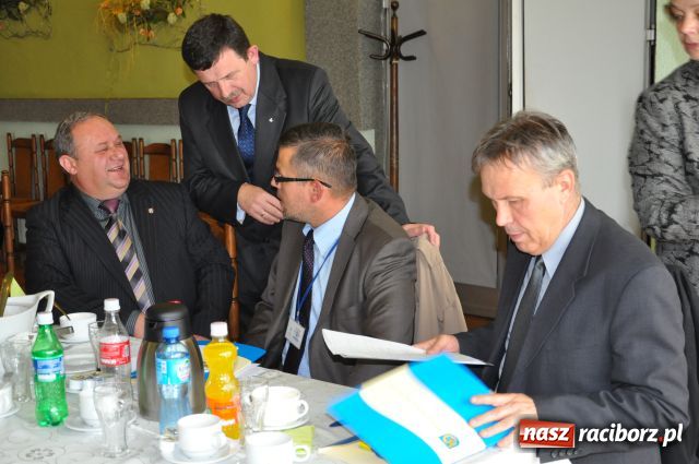 Zdjęcie w galerii na portalu naszraciborz.pl: Nie chcą przegadać powodzi wiadomości z regionu