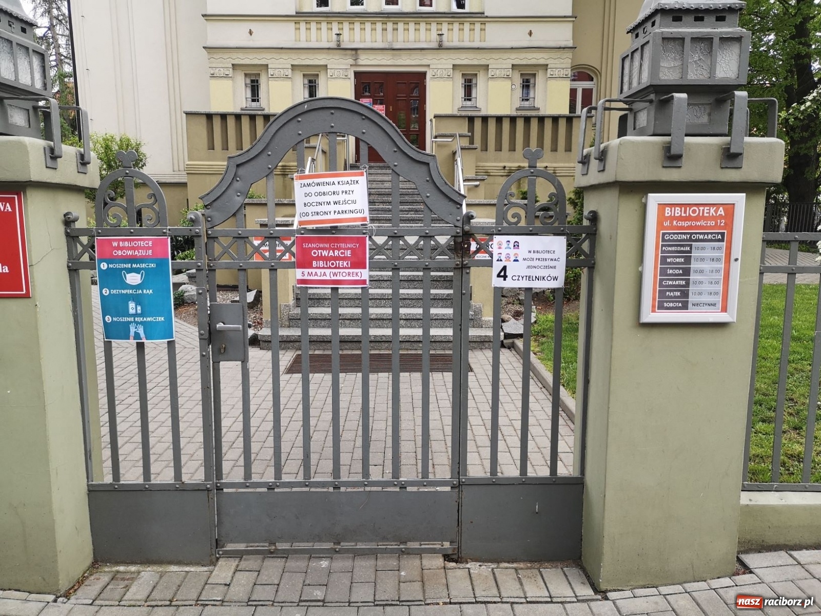 Zdjęcie w galerii na portalu naszraciborz.pl: Dobra wiadomość dla czytelników! Biblioteka otwarta od 5 maja wiadomości z regionu