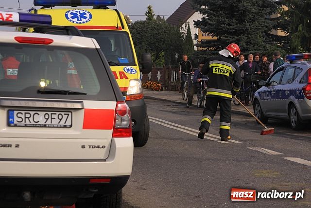 Zdjęcie w galerii na portalu naszraciborz.pl: Zderzenie samochodów w Zawadzie wiadomości z regionu