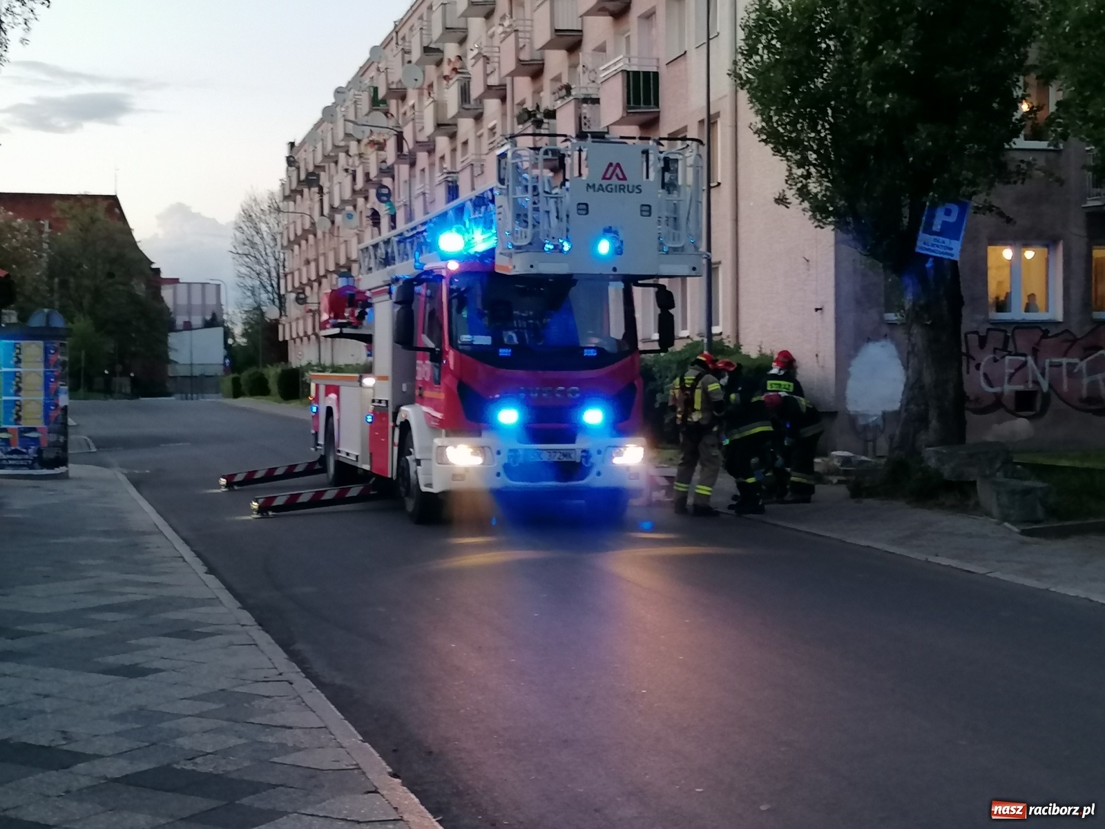 Zdjęcie w galerii na portalu naszraciborz.pl: Raport 998. Nieprzyjemny zapach zaniepokoił sąsiadów [FOTO i WIDEO] wiadomości z regionu