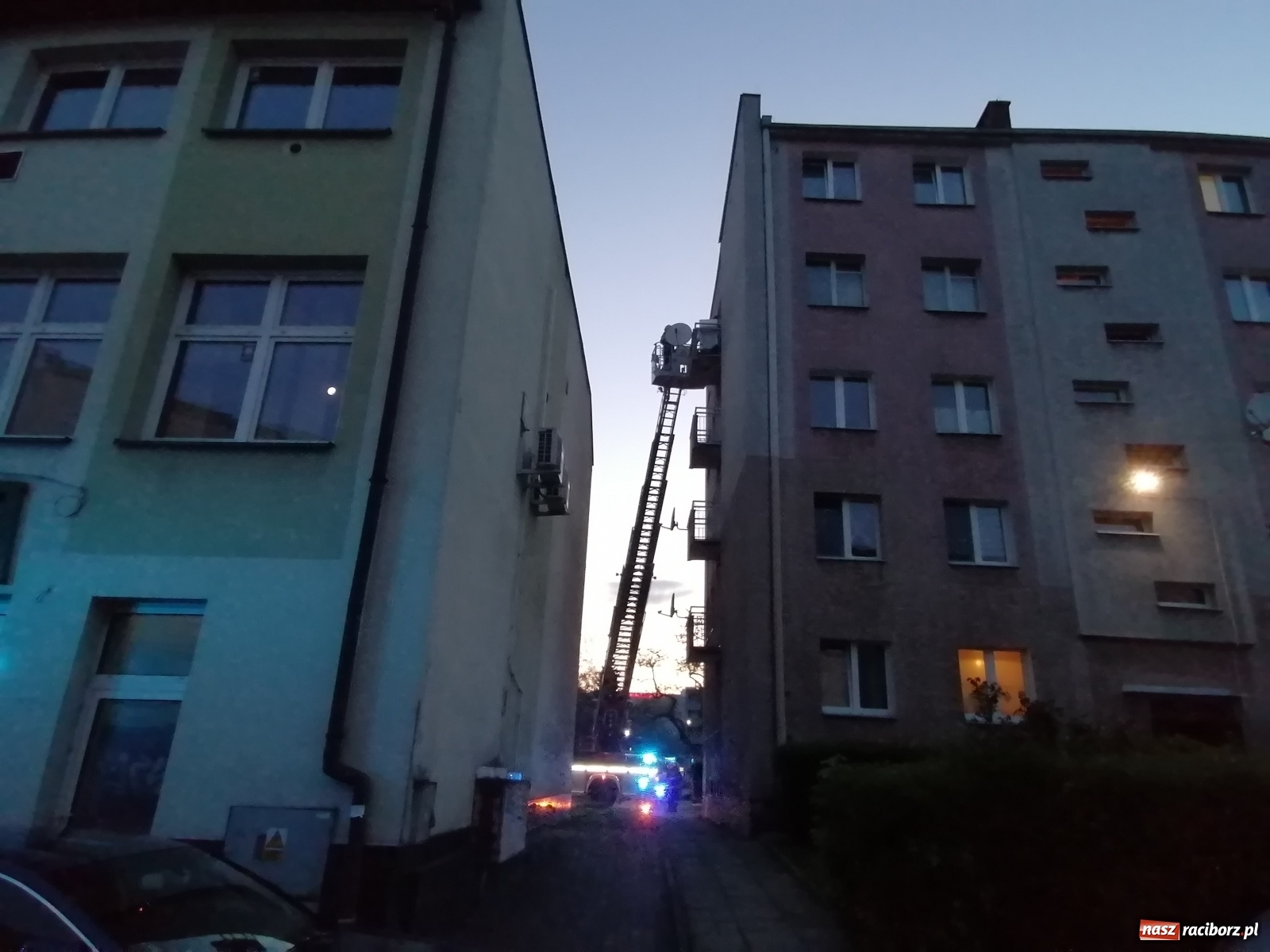 Zdjęcie w galerii na portalu naszraciborz.pl: Raport 998. Nieprzyjemny zapach zaniepokoił sąsiadów [FOTO i WIDEO] wiadomości z regionu