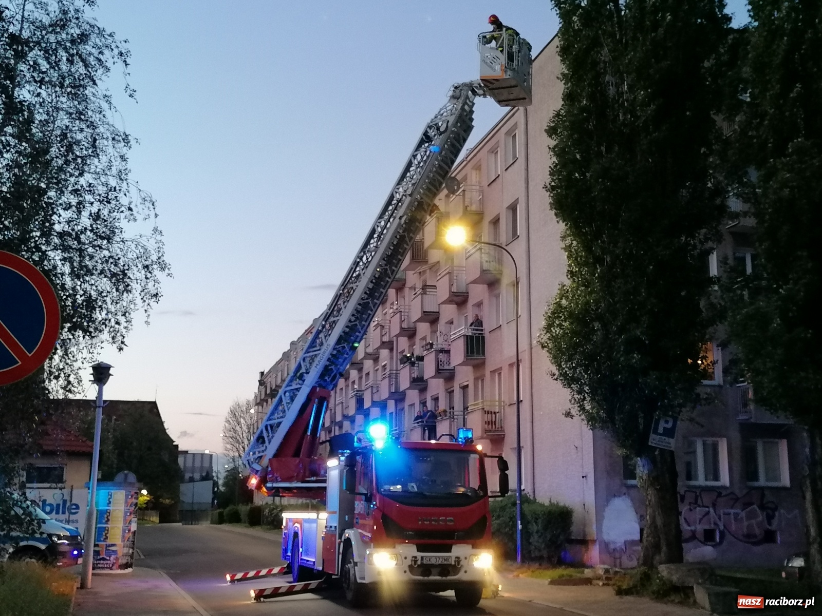 Zdjęcie w galerii na portalu naszraciborz.pl: Raport 998. Nieprzyjemny zapach zaniepokoił sąsiadów [FOTO i WIDEO] wiadomości z regionu