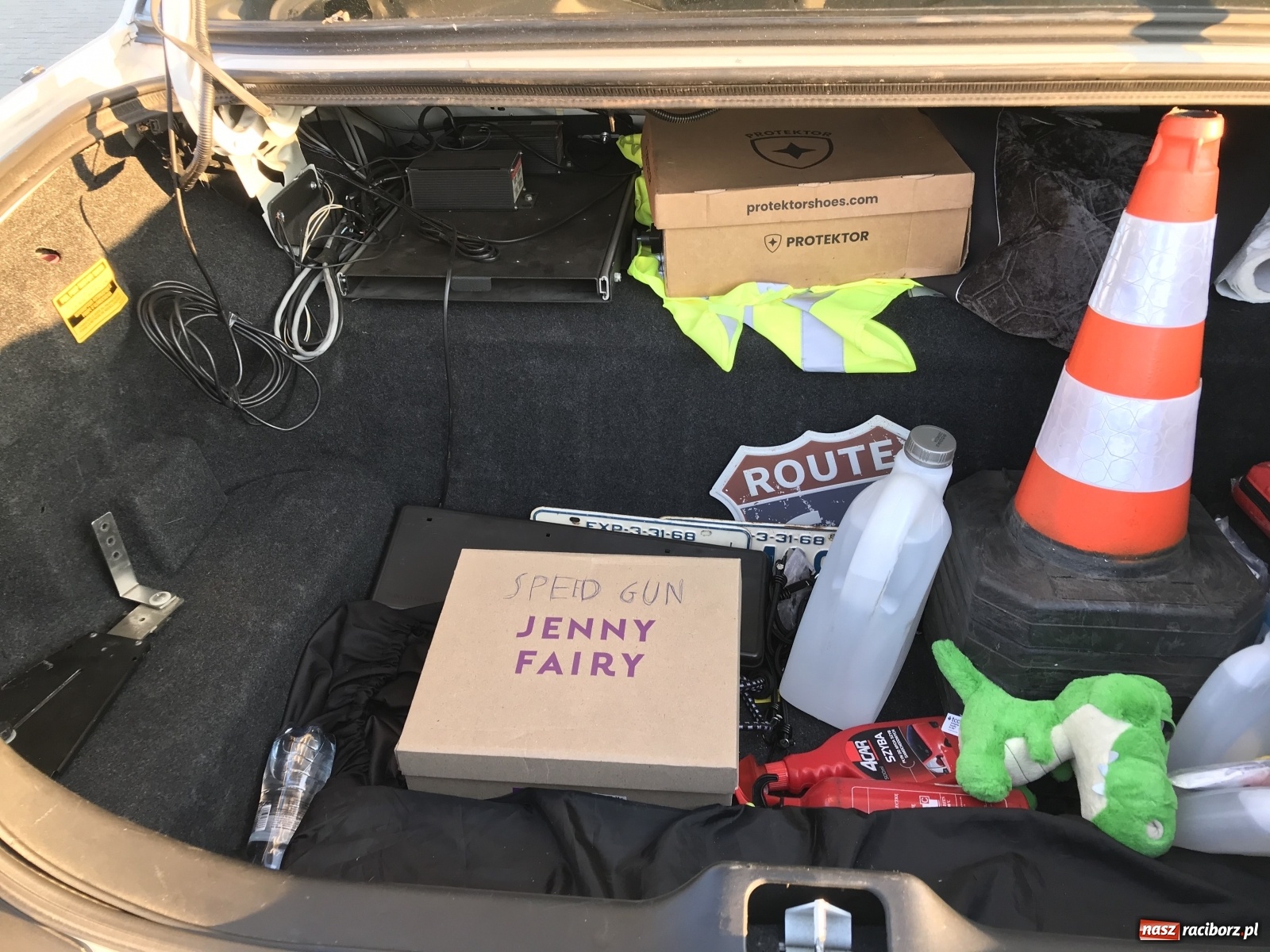 Zdjęcie w galerii na portalu naszraciborz.pl: Taka sytuacja dziś na stacji paliw przy Rybnickiej  wiadomości z regionu