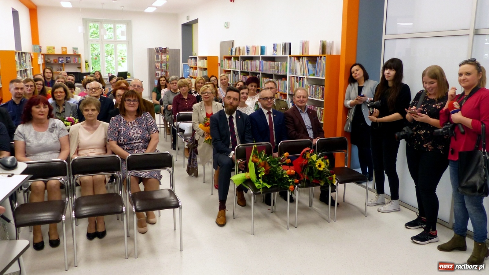 Zdjęcie w galerii na portalu naszraciborz.pl: Dzień Bibliotekarza i Bibliotek 2020 inny niż wszystkie wiadomości z regionu
