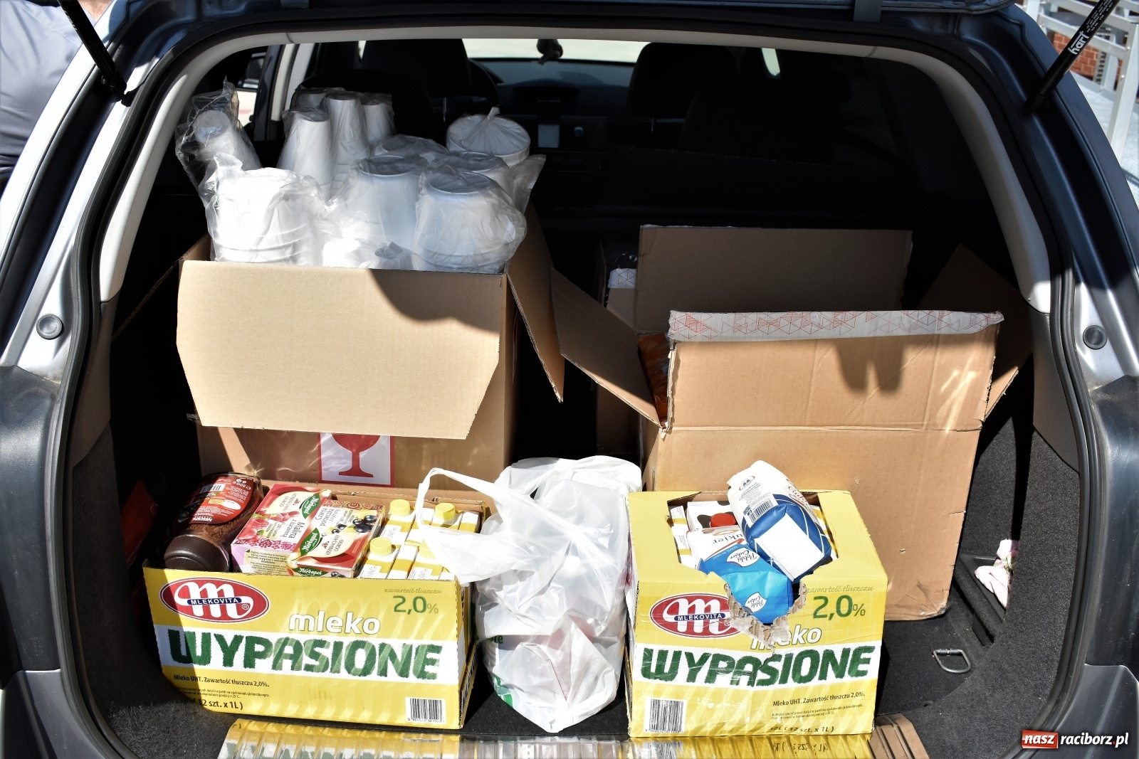 Zdjęcie w galerii na portalu naszraciborz.pl: Szkoła Żak wsparła raciborski szpital wiadomości z regionu