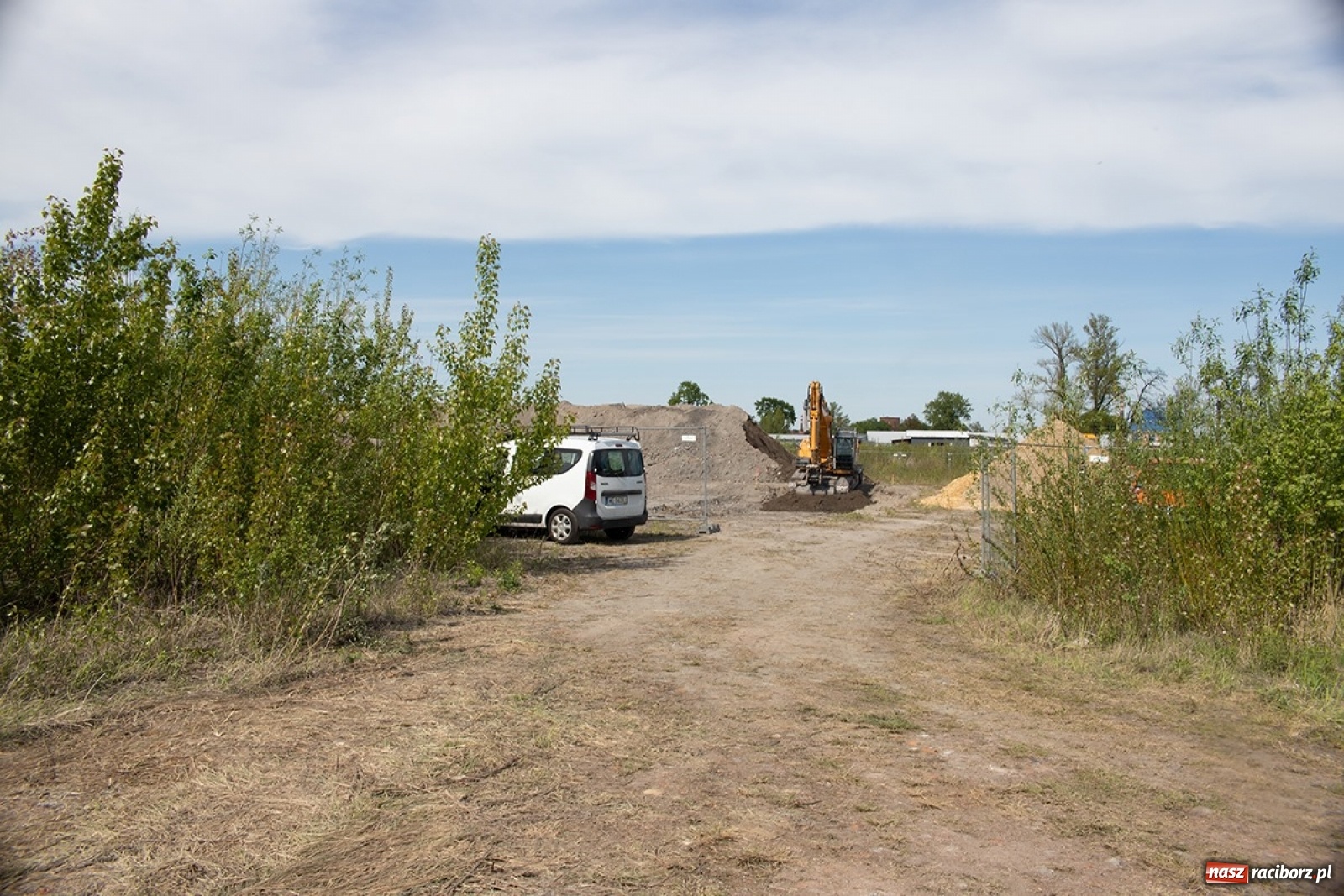 Zdjęcie w galerii na portalu naszraciborz.pl: Na terenie byłej cukrowni powstaje nowy zakład  wiadomości z regionu