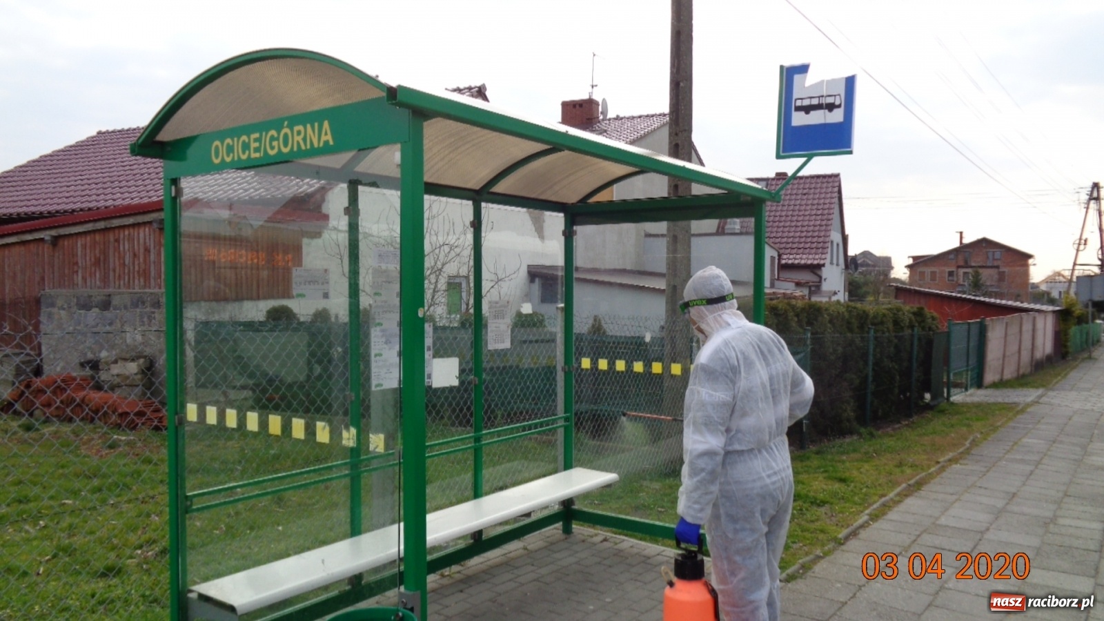 Zdjęcie w galerii na portalu naszraciborz.pl: PK dezynfekuje przystanki i pracuje nad nowym rozkładem jazdy autobusów  wiadomości z regionu