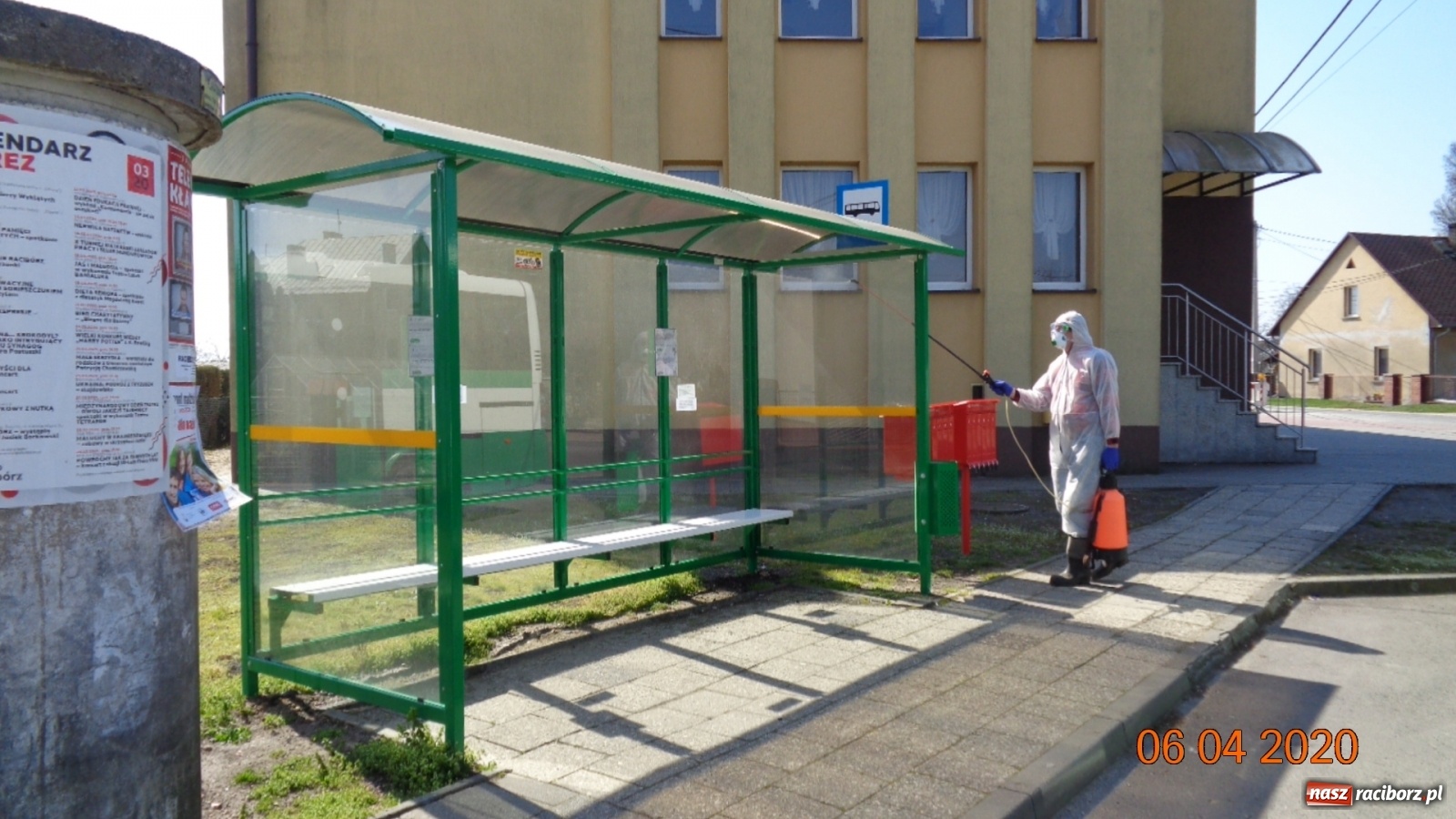 Zdjęcie w galerii na portalu naszraciborz.pl: PK dezynfekuje przystanki i pracuje nad nowym rozkładem jazdy autobusów  wiadomości z regionu