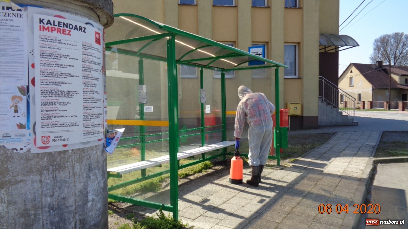 Zdjęcie w galerii na portalu naszraciborz.pl: PK dezynfekuje przystanki i pracuje nad nowym rozkładem jazdy autobusów  wiadomości z regionu