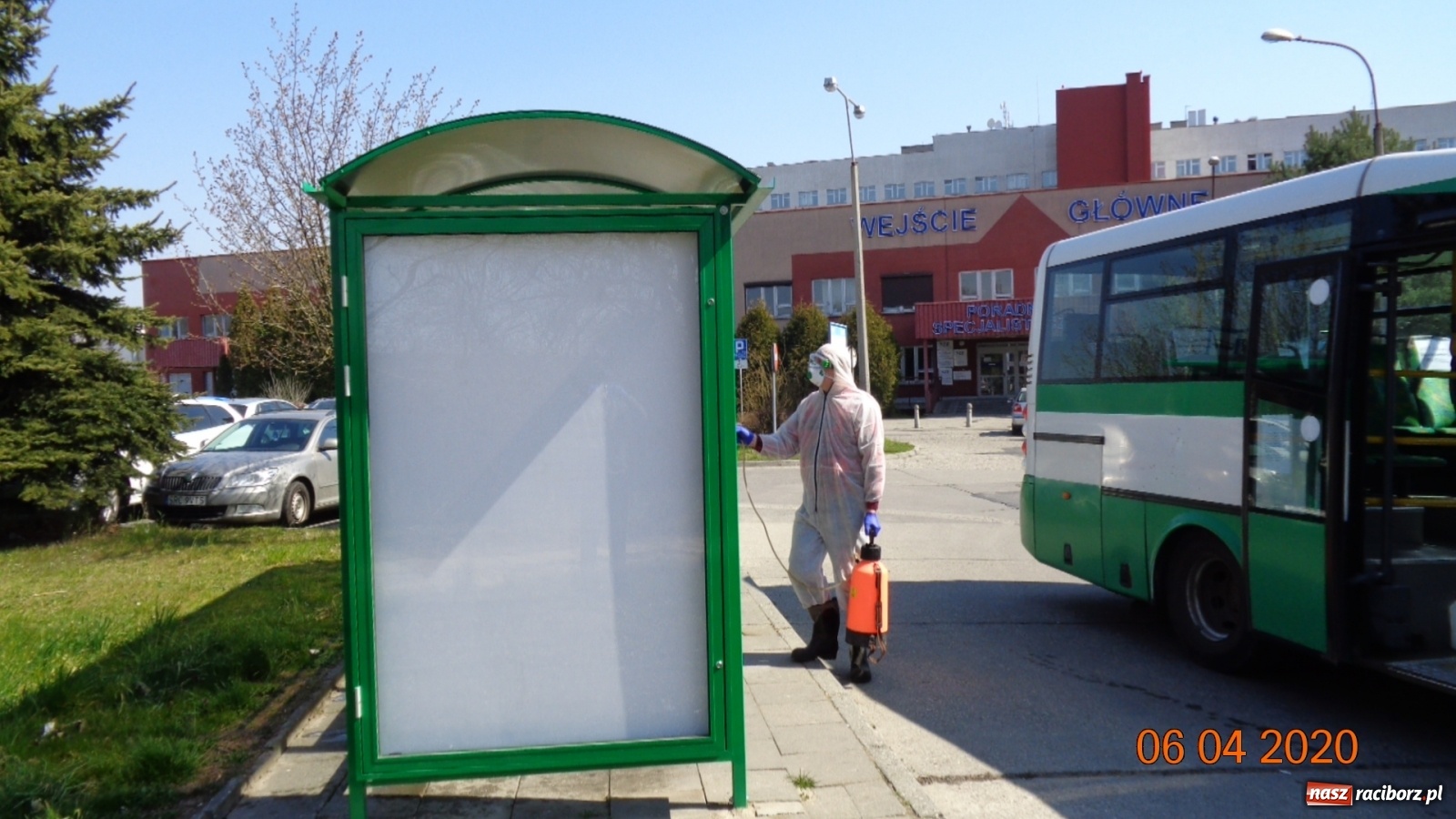 Zdjęcie w galerii na portalu naszraciborz.pl: PK dezynfekuje przystanki i pracuje nad nowym rozkładem jazdy autobusów  wiadomości z regionu