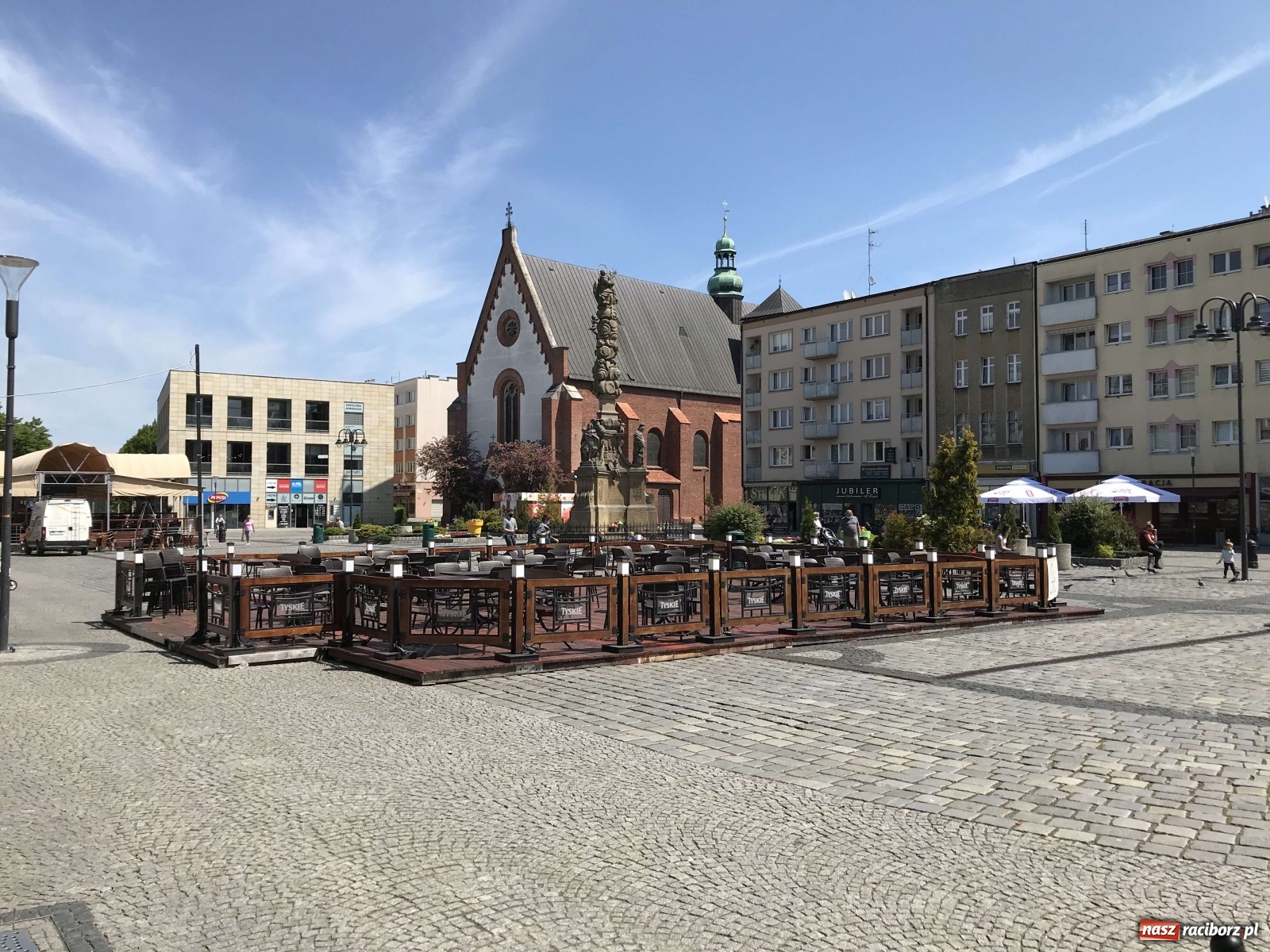 Zdjęcie w galerii na portalu naszraciborz.pl: Raciborska starówka wraca do życia. Gastronomia czeka na gości [FOTO] wiadomości z regionu