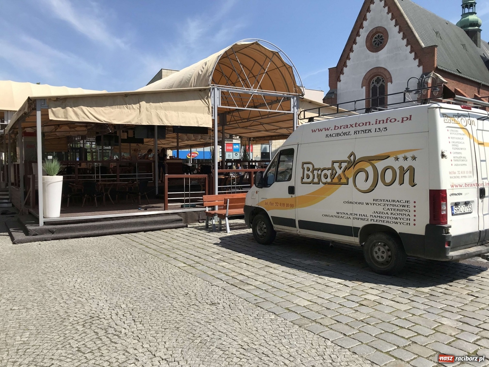 Zdjęcie w galerii na portalu naszraciborz.pl: Raciborska starówka wraca do życia. Gastronomia czeka na gości [FOTO] wiadomości z regionu