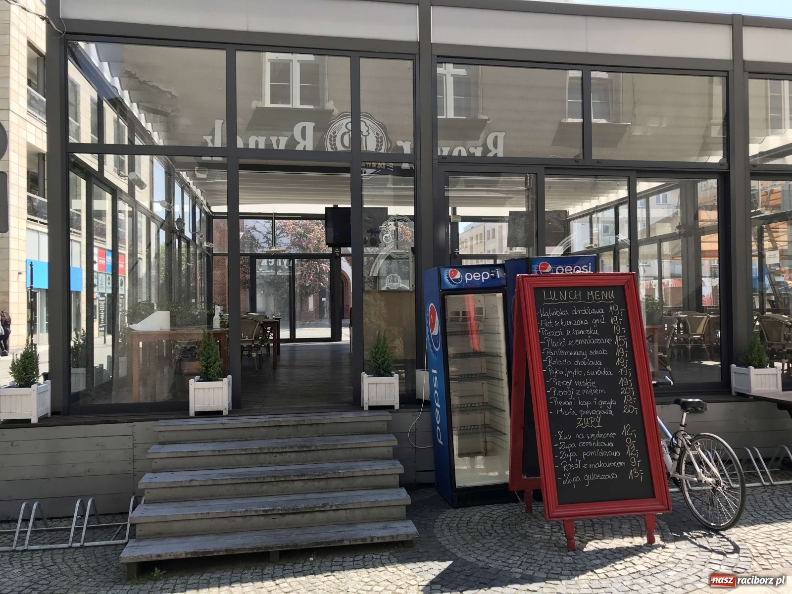 Zdjęcie w galerii na portalu naszraciborz.pl: Raciborska starówka wraca do życia. Gastronomia czeka na gości [FOTO] wiadomości z regionu