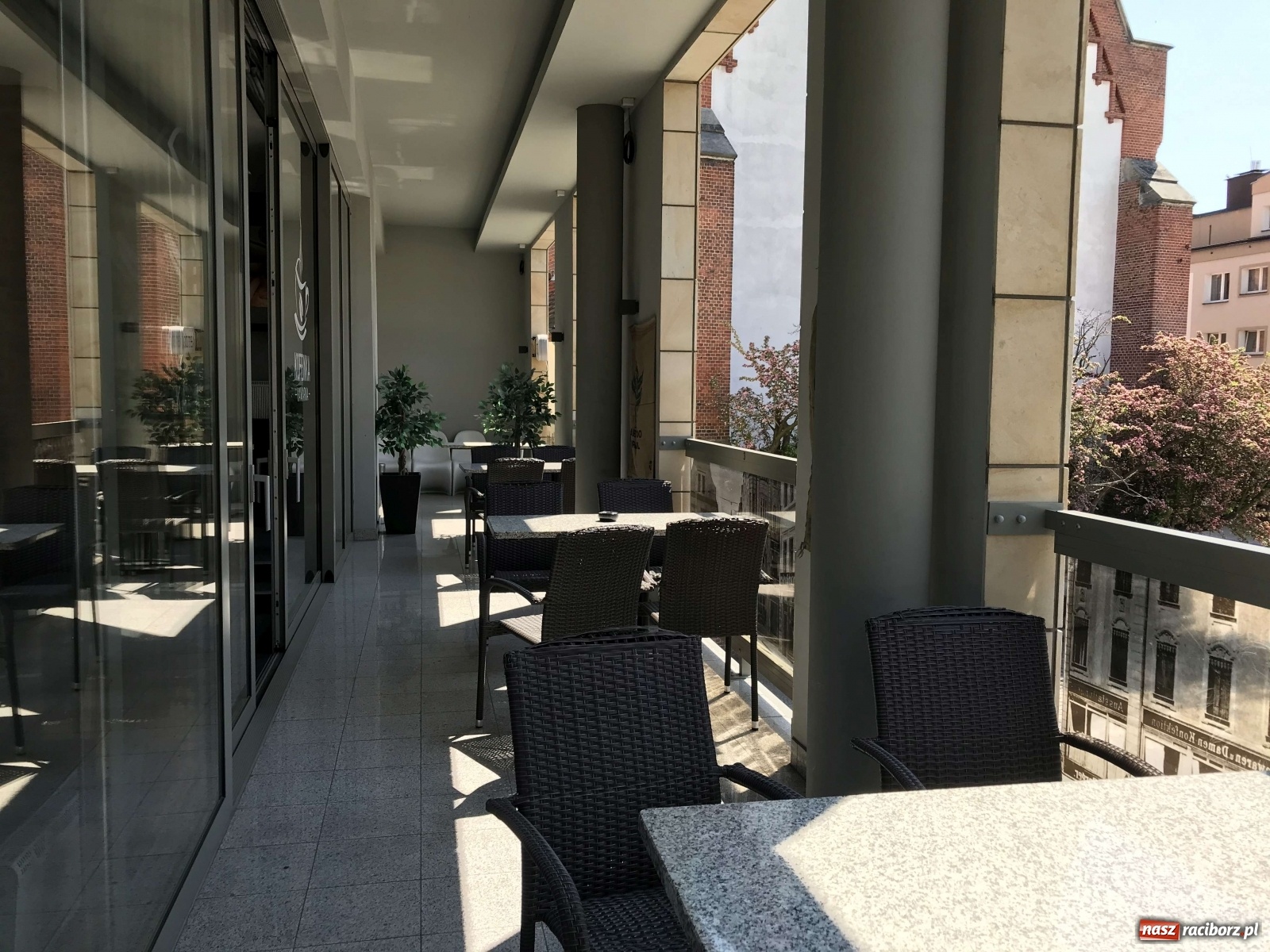 Zdjęcie w galerii na portalu naszraciborz.pl: Raciborska starówka wraca do życia. Gastronomia czeka na gości [FOTO] wiadomości z regionu