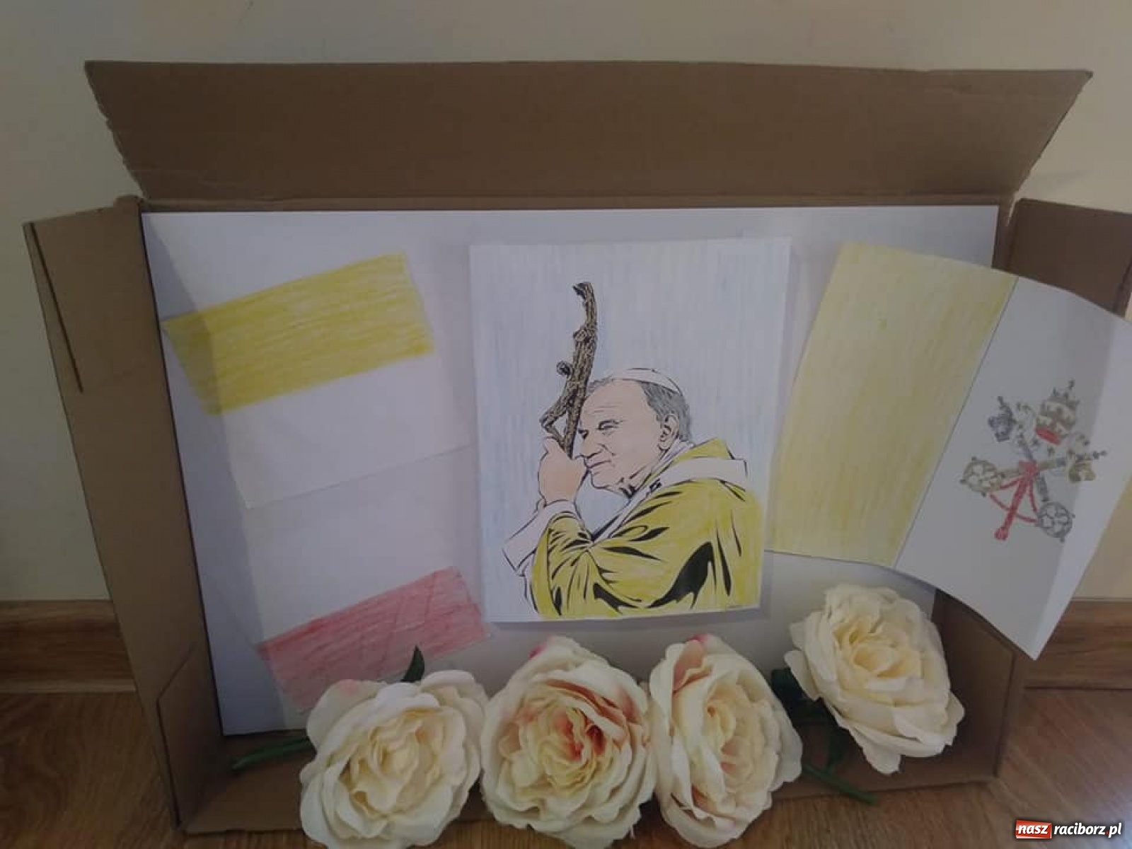 Zdjęcie w galerii na portalu naszraciborz.pl: Uczniowie ZSS uczcili setną rocznicę urodzin Papieża Polaka wiadomości z regionu