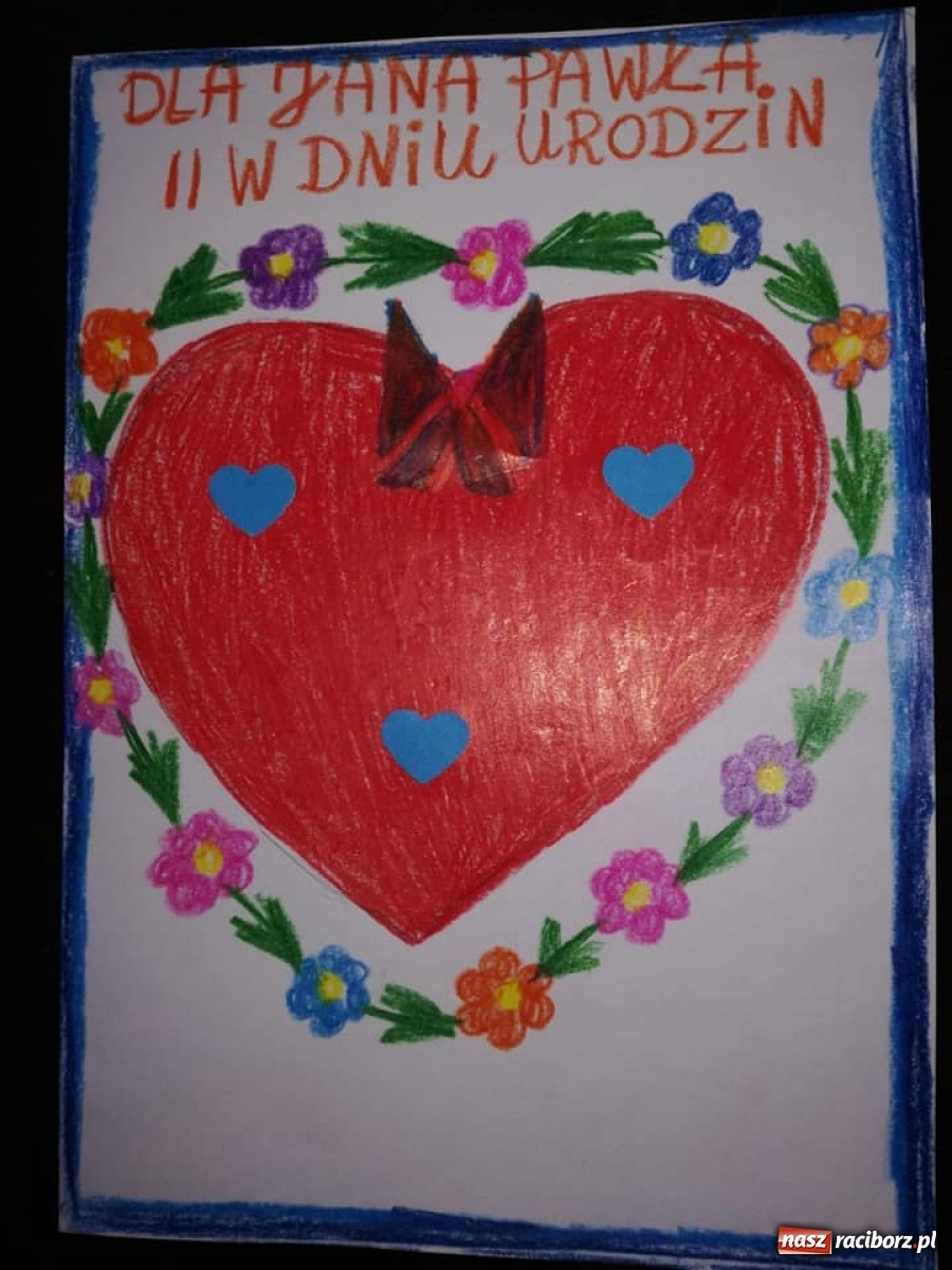 Zdjęcie w galerii na portalu naszraciborz.pl: Uczniowie ZSS uczcili setną rocznicę urodzin Papieża Polaka wiadomości z regionu