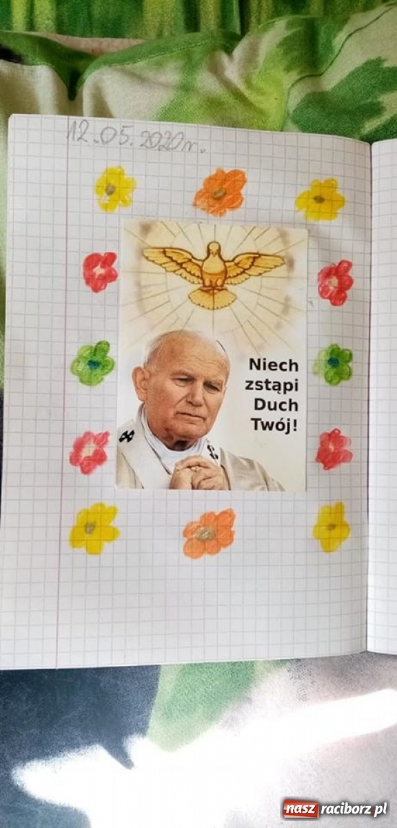 Zdjęcie w galerii na portalu naszraciborz.pl: Uczniowie ZSS uczcili setną rocznicę urodzin Papieża Polaka wiadomości z regionu