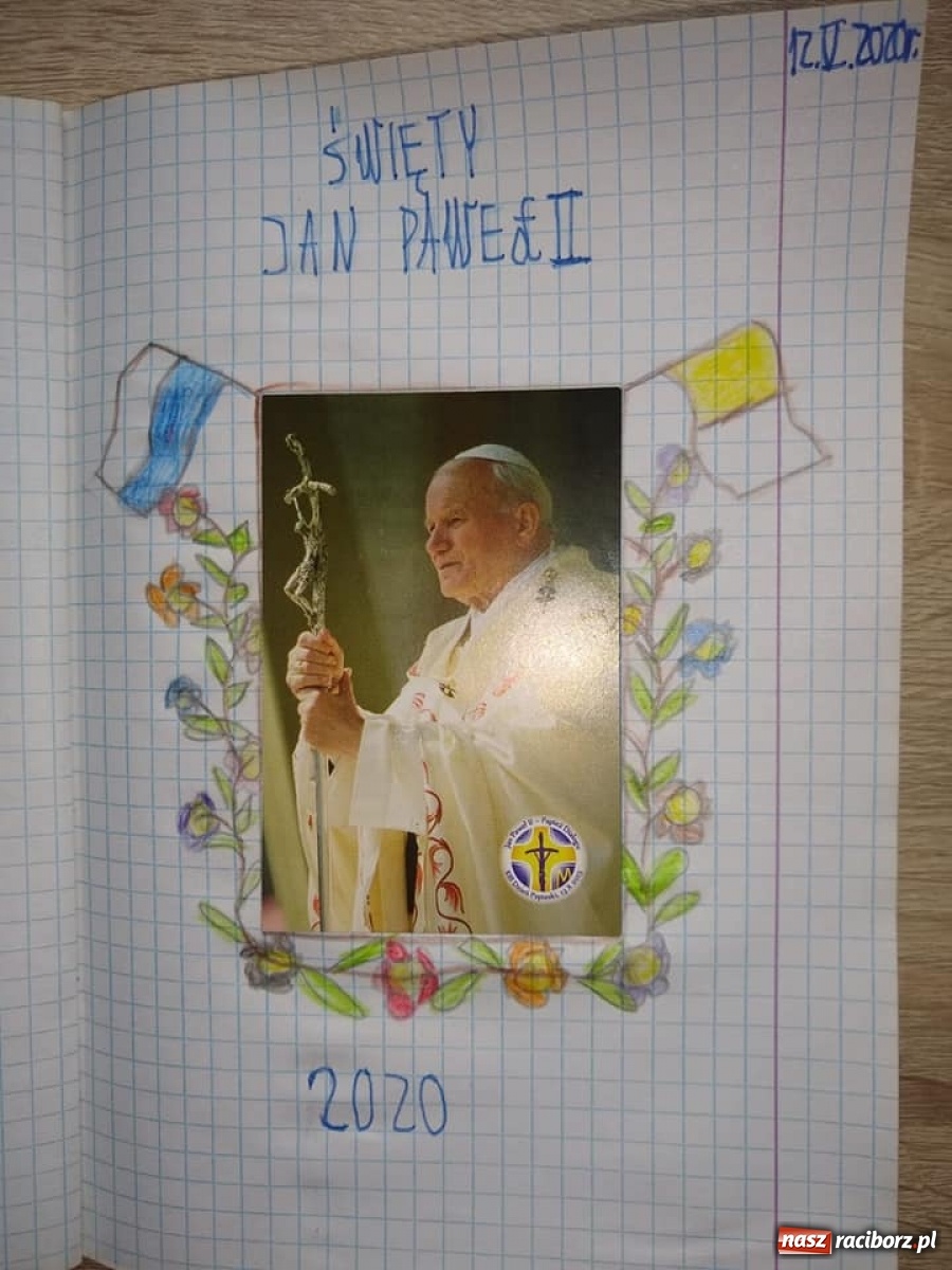 Zdjęcie w galerii na portalu naszraciborz.pl: Uczniowie ZSS uczcili setną rocznicę urodzin Papieża Polaka wiadomości z regionu