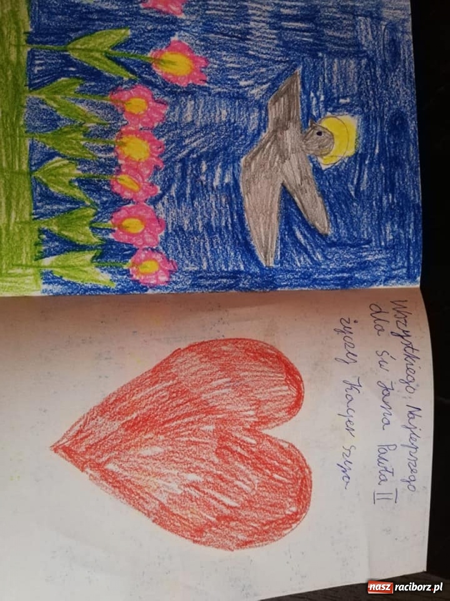 Zdjęcie w galerii na portalu naszraciborz.pl: Uczniowie ZSS uczcili setną rocznicę urodzin Papieża Polaka wiadomości z regionu