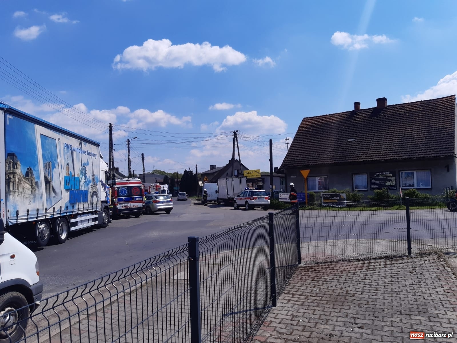 Zdjęcie w galerii na portalu naszraciborz.pl: Groźny wypadek na trasie Racibórz-Gliwice  wiadomości z regionu