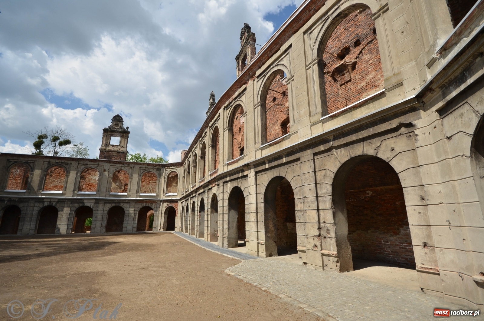 Zdjęcie w galerii na portalu naszraciborz.pl: Zakończył się pierwszy etap remontu zamku w Tworkowie [FOTO] wiadomości z regionu