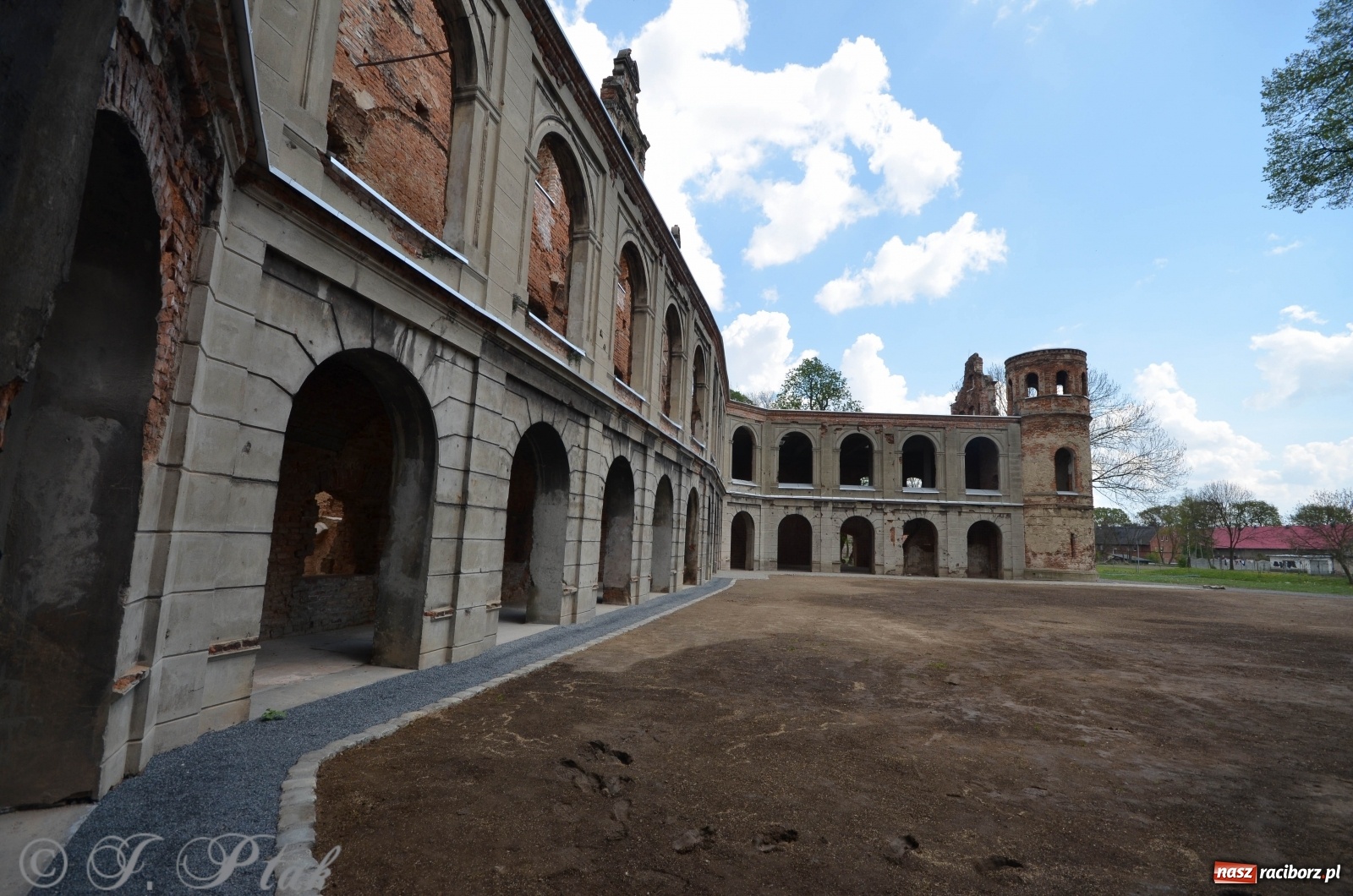 Zdjęcie w galerii na portalu naszraciborz.pl: Zakończył się pierwszy etap remontu zamku w Tworkowie [FOTO] wiadomości z regionu