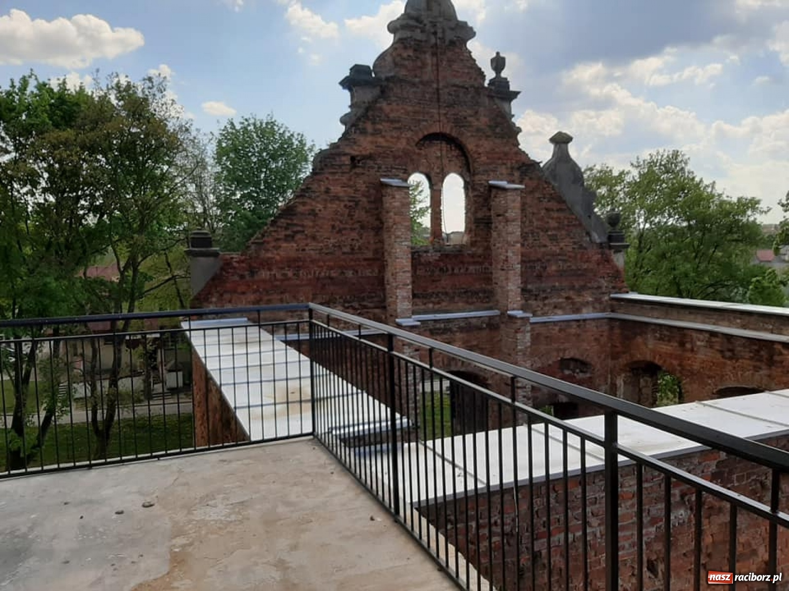 Zdjęcie w galerii na portalu naszraciborz.pl: Zakończył się pierwszy etap remontu zamku w Tworkowie [FOTO] wiadomości z regionu