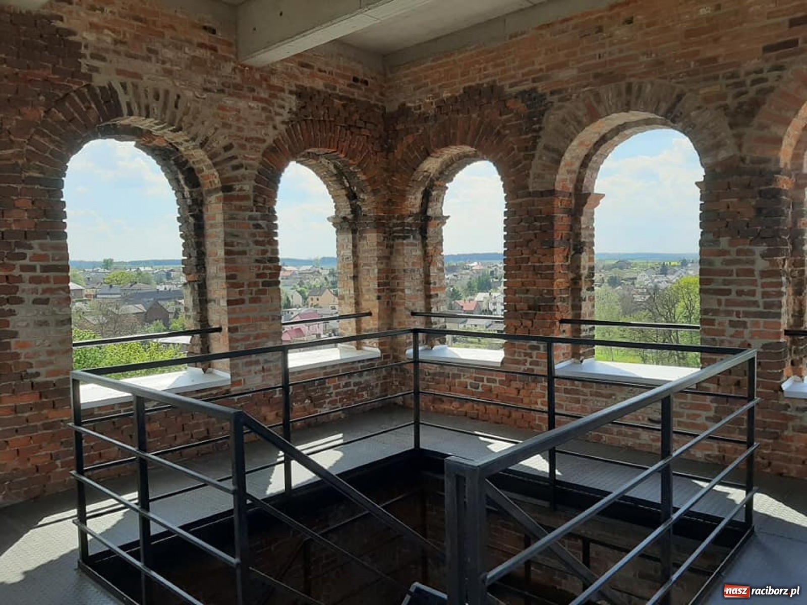 Zdjęcie w galerii na portalu naszraciborz.pl: Zakończył się pierwszy etap remontu zamku w Tworkowie [FOTO] wiadomości z regionu