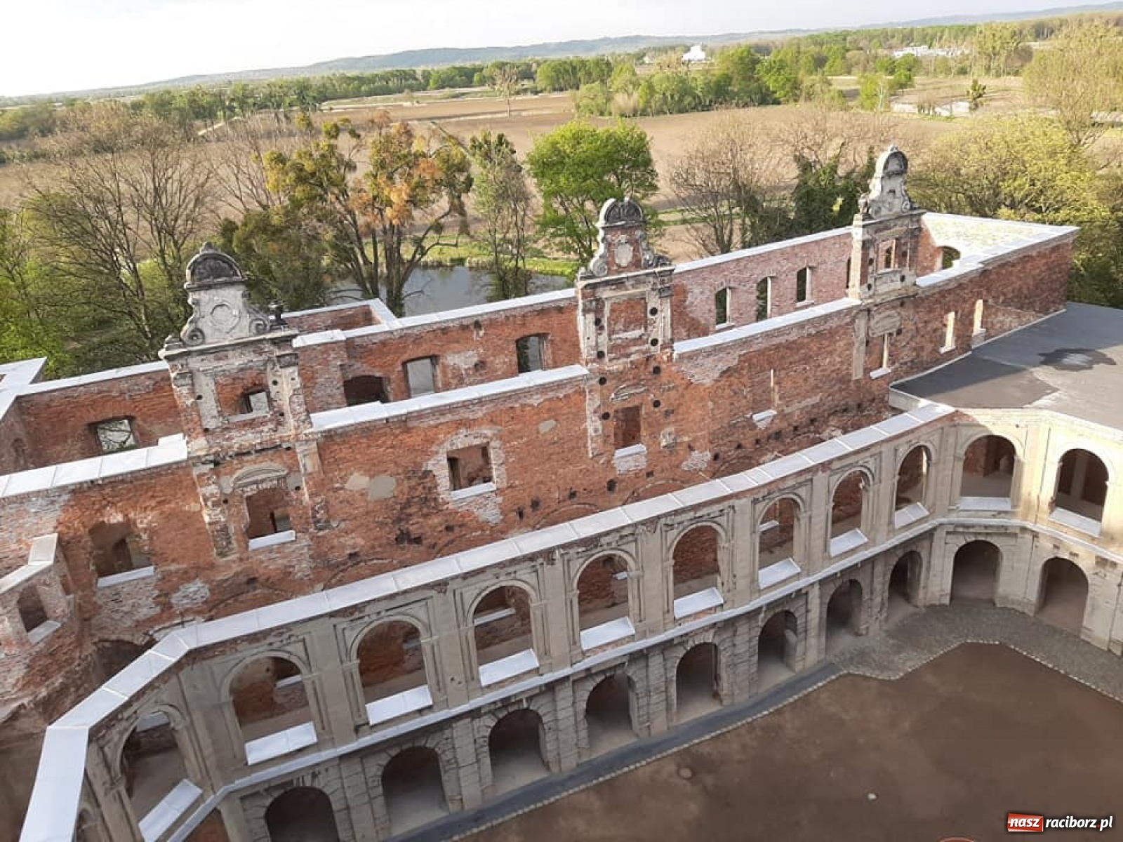 Zdjęcie w galerii na portalu naszraciborz.pl: Zakończył się pierwszy etap remontu zamku w Tworkowie [FOTO] wiadomości z regionu