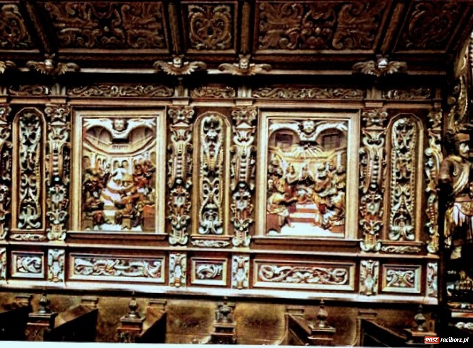 Zdjęcie w galerii na portalu naszraciborz.pl: Przedwojenny Ratibor w kolorze. Jak naprawdę wyglądały stalle w kościele farnym wiadomości z regionu