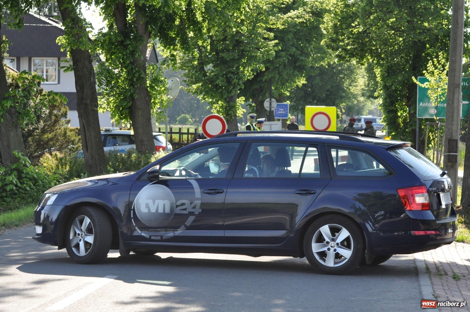 Zdjęcie w galerii na portalu naszraciborz.pl: Inicjatywa protestowała na przejściu Chałupki-Rudyszwałd-Šilheřovice [FOTO i WIDEO] wiadomości z regionu