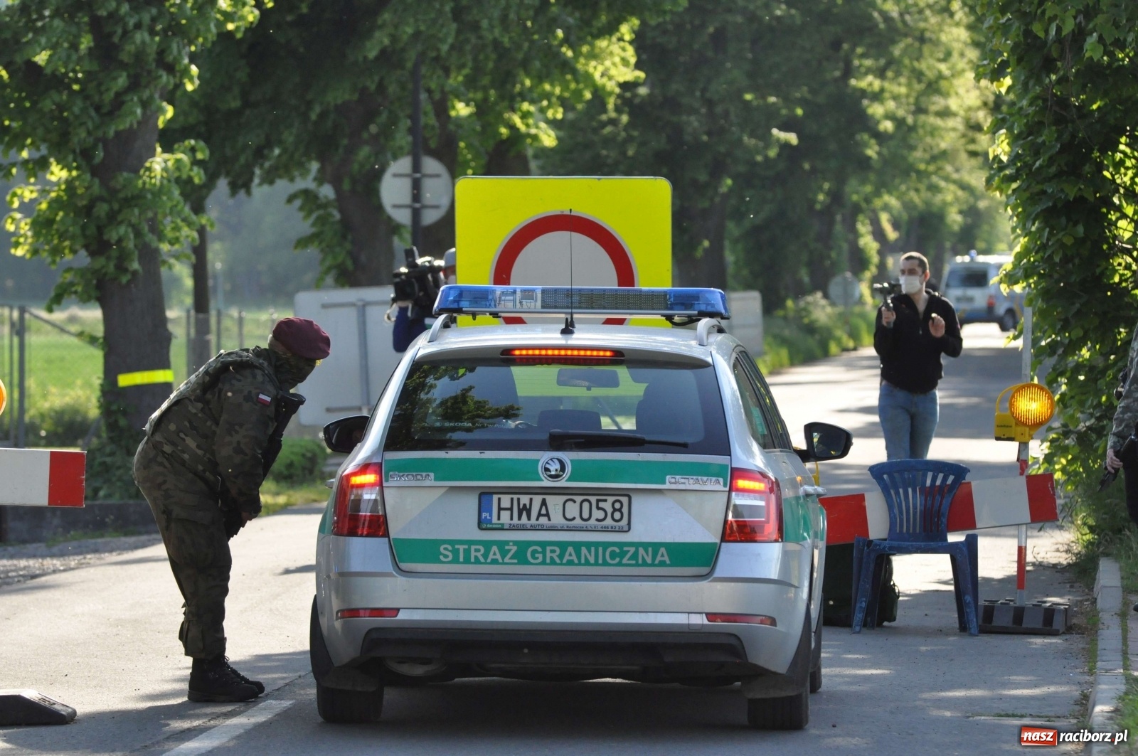Zdjęcie w galerii na portalu naszraciborz.pl: Inicjatywa protestowała na przejściu Chałupki-Rudyszwałd-Šilheřovice [FOTO i WIDEO] wiadomości z regionu
