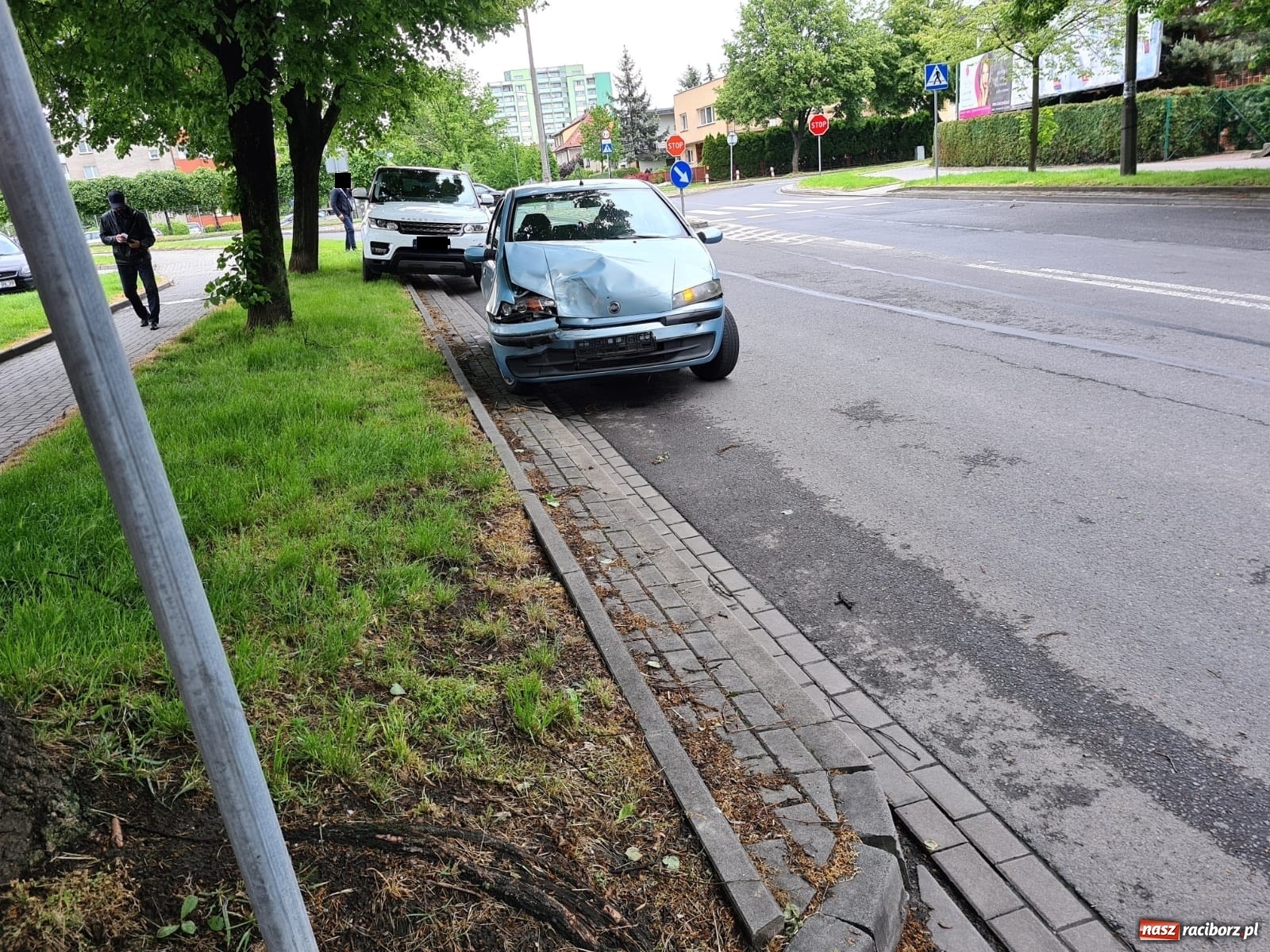 Zdjęcie w galerii na portalu naszraciborz.pl: Wymuszenie przyczyną zderzenia na Ocickiej [FOTO] wiadomości z regionu