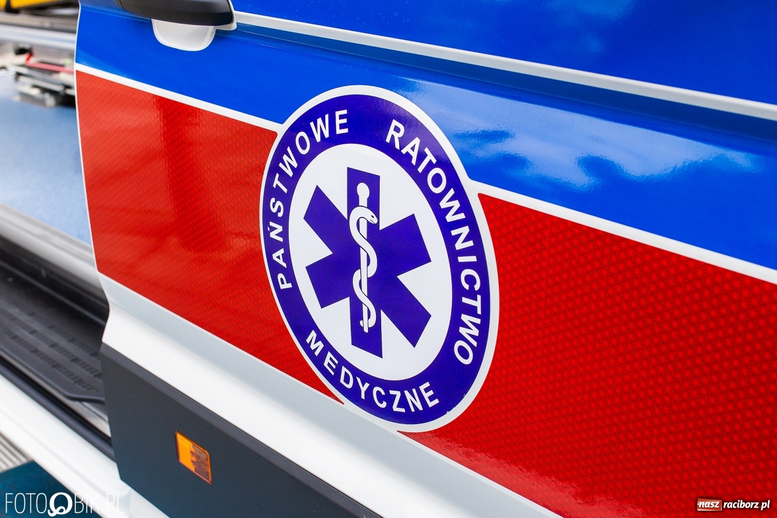 Zdjęcie w galerii na portalu naszraciborz.pl: Karetka Eko-Okien dotarła do raciborskiego szpitala wiadomości z regionu