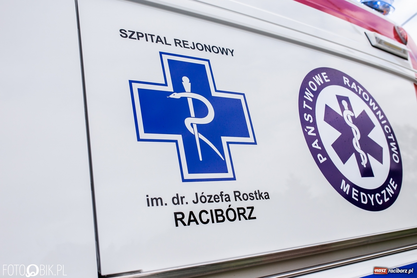 Zdjęcie w galerii na portalu naszraciborz.pl: Karetka Eko-Okien dotarła do raciborskiego szpitala wiadomości z regionu