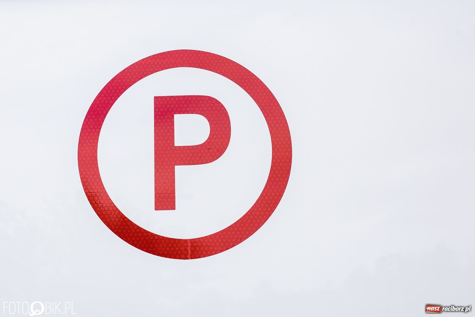 Zdjęcie w galerii na portalu naszraciborz.pl: Karetka Eko-Okien dotarła do raciborskiego szpitala wiadomości z regionu