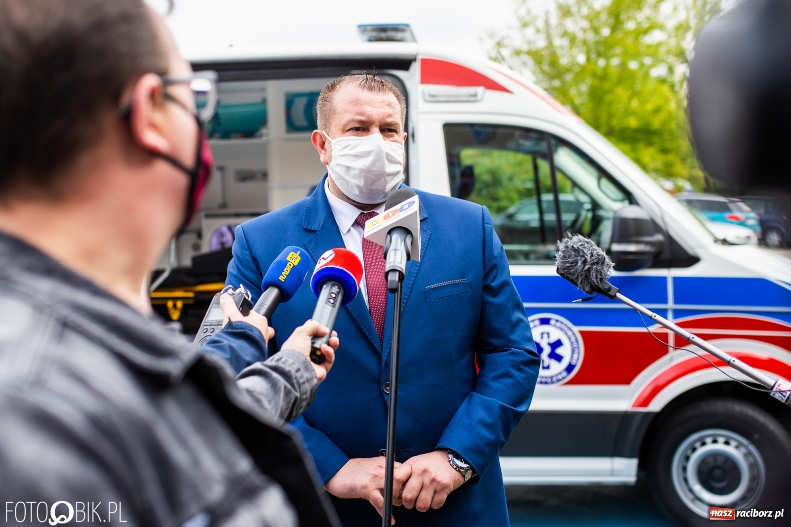 Zdjęcie w galerii na portalu naszraciborz.pl: Karetka Eko-Okien dotarła do raciborskiego szpitala wiadomości z regionu