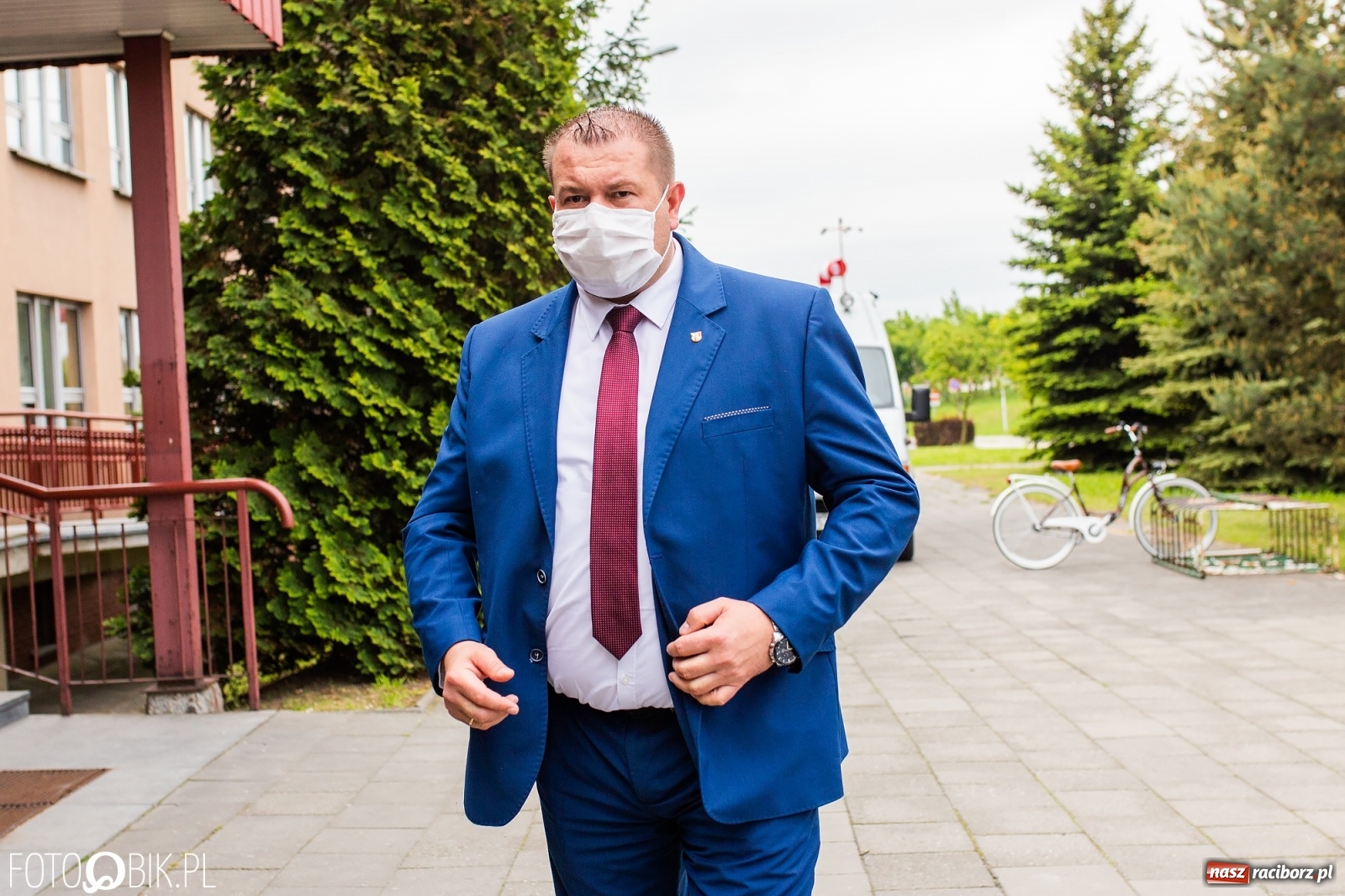 Zdjęcie w galerii na portalu naszraciborz.pl: Karetka Eko-Okien dotarła do raciborskiego szpitala wiadomości z regionu