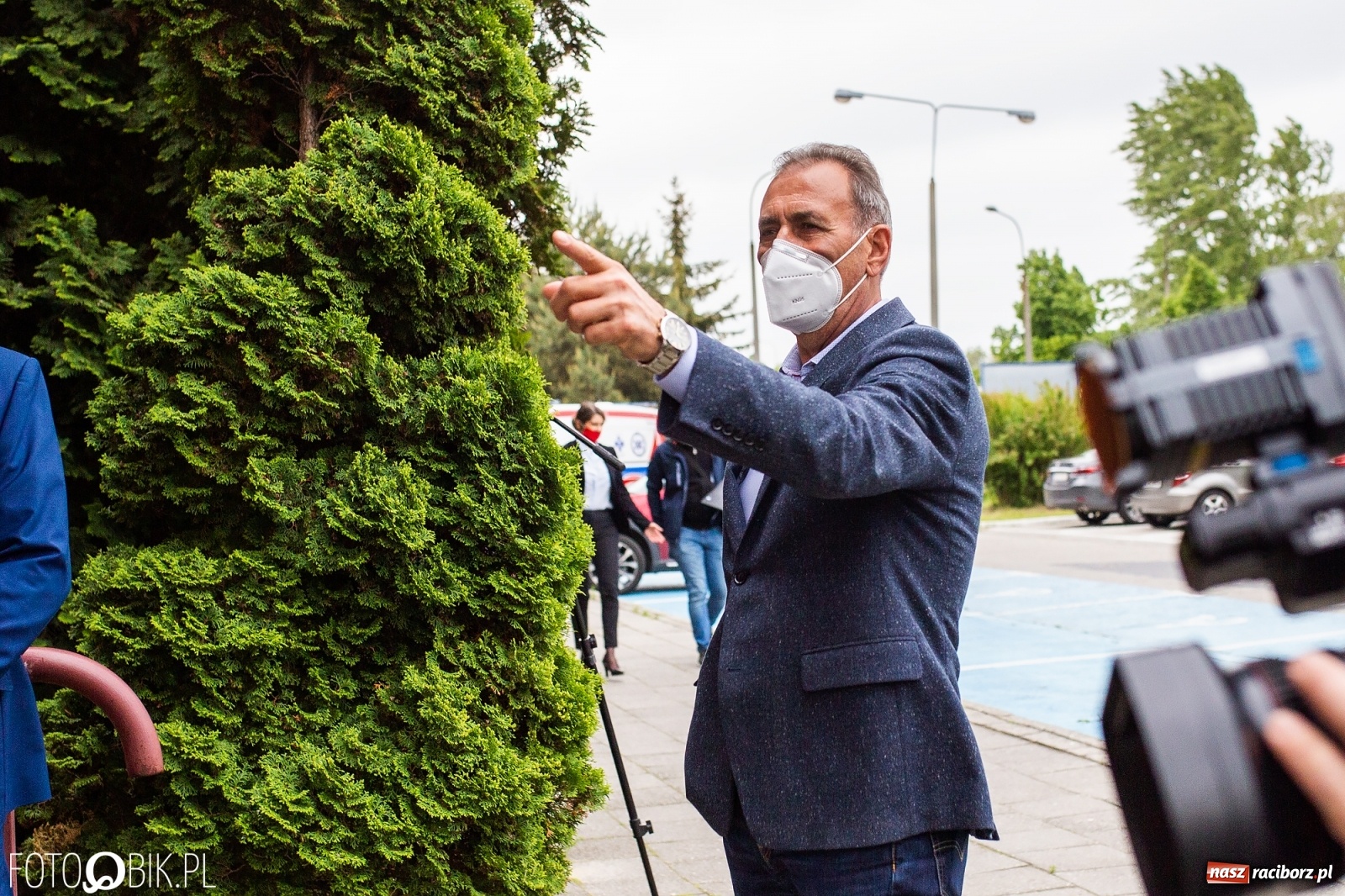 Zdjęcie w galerii na portalu naszraciborz.pl: Karetka Eko-Okien dotarła do raciborskiego szpitala wiadomości z regionu