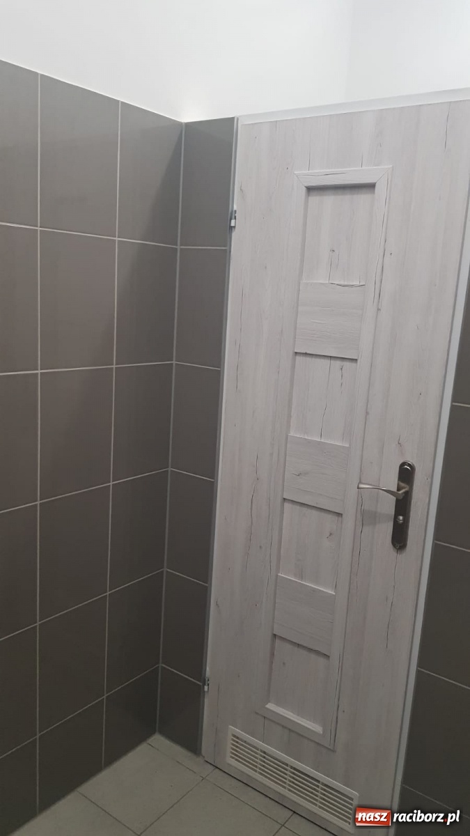 Zdjęcie w galerii na portalu naszraciborz.pl: Poradnie specjalistyczne wracają na ul. Gamowską od 1 czerwca. Zobacz wnętrza wiadomości z regionu