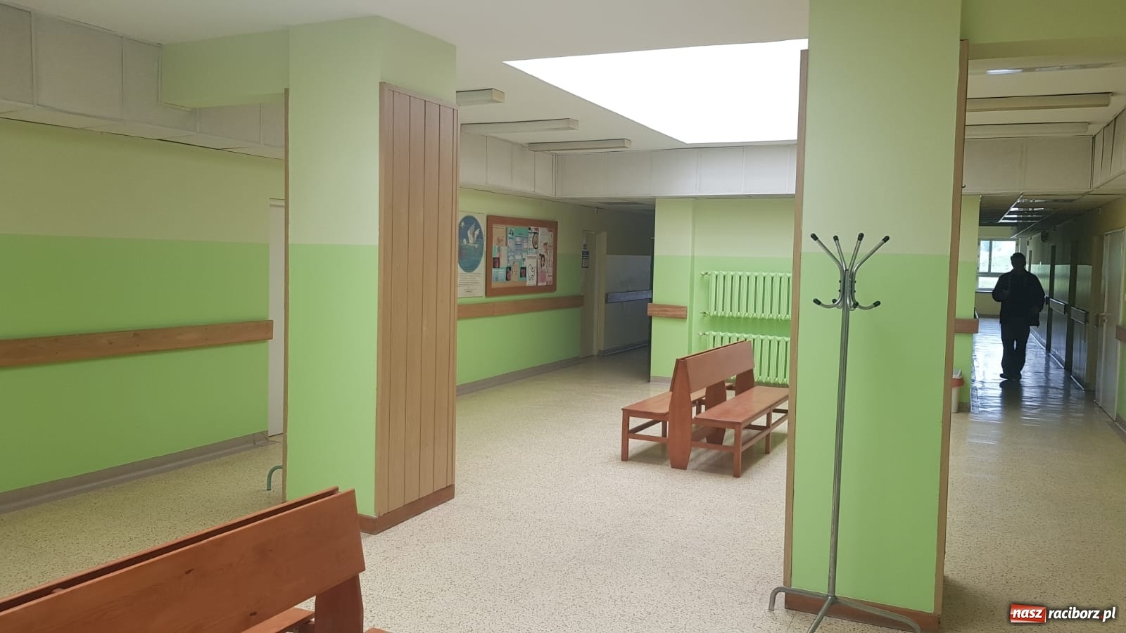 Zdjęcie w galerii na portalu naszraciborz.pl: Poradnie specjalistyczne wracają na ul. Gamowską od 1 czerwca. Zobacz wnętrza wiadomości z regionu