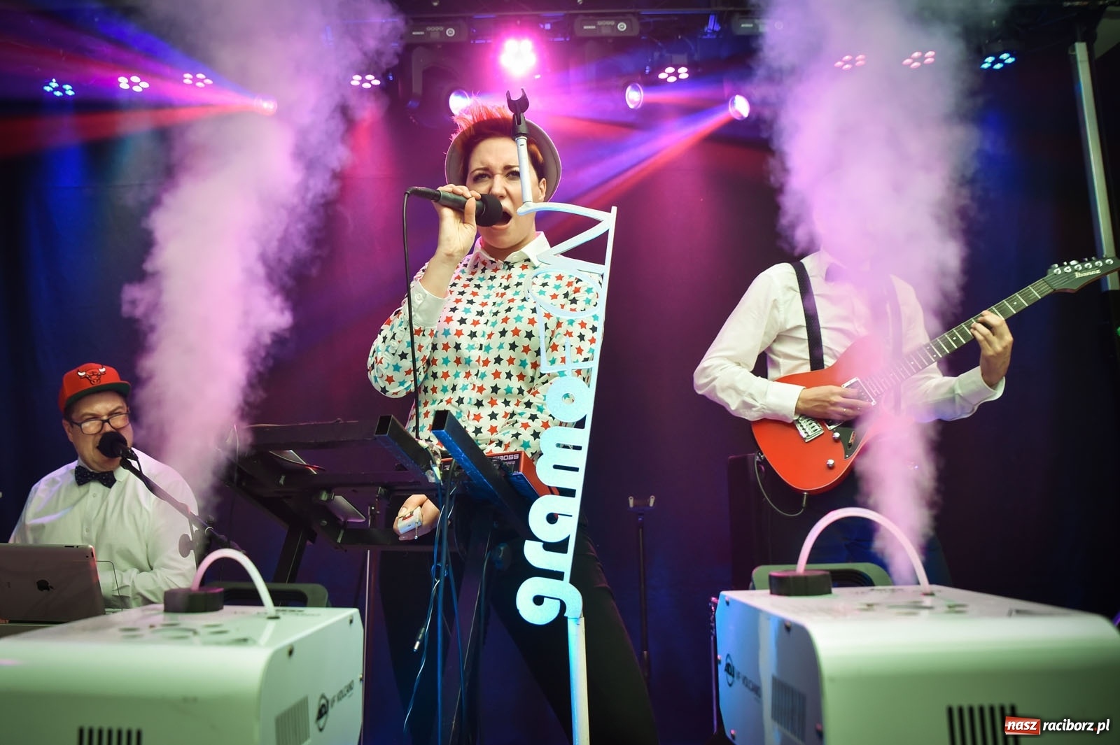 Zdjęcie w galerii na portalu naszraciborz.pl: #hot16challenge2 - RAP z Gramofonu wiadomości z regionu