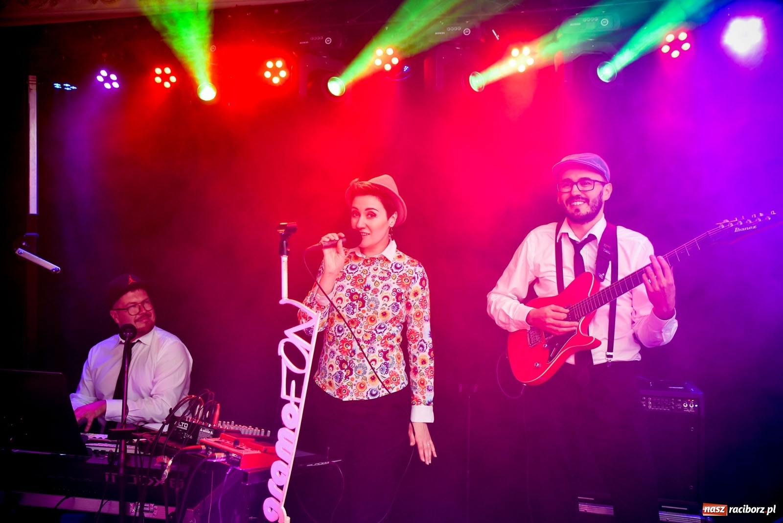 Zdjęcie w galerii na portalu naszraciborz.pl: #hot16challenge2 - RAP z Gramofonu wiadomości z regionu