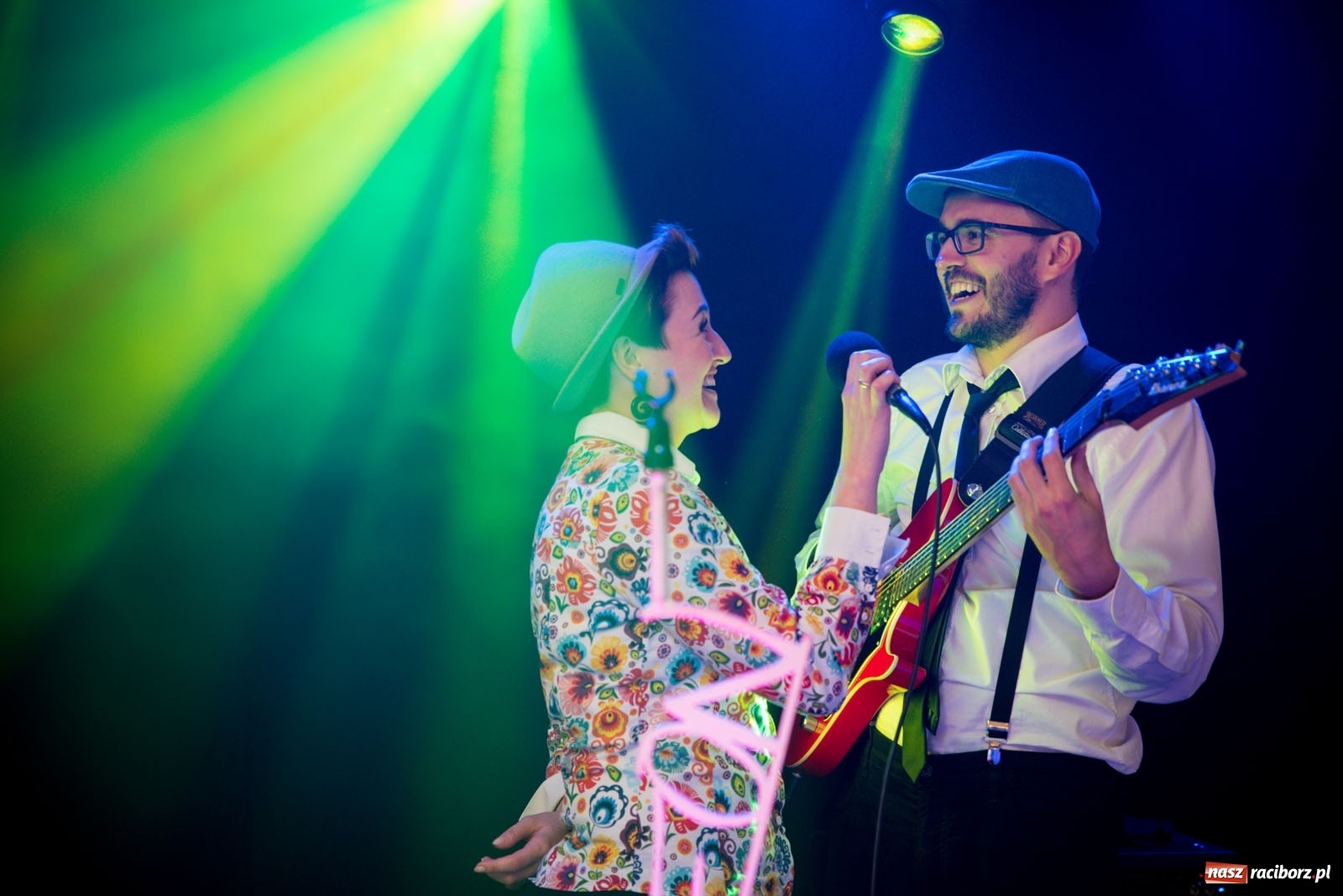 Zdjęcie w galerii na portalu naszraciborz.pl: #hot16challenge2 - RAP z Gramofonu wiadomości z regionu