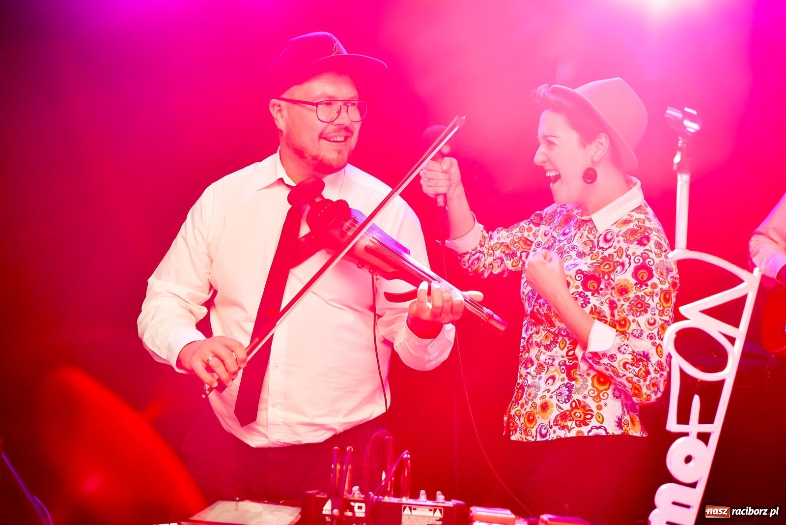 Zdjęcie w galerii na portalu naszraciborz.pl: #hot16challenge2 - RAP z Gramofonu wiadomości z regionu