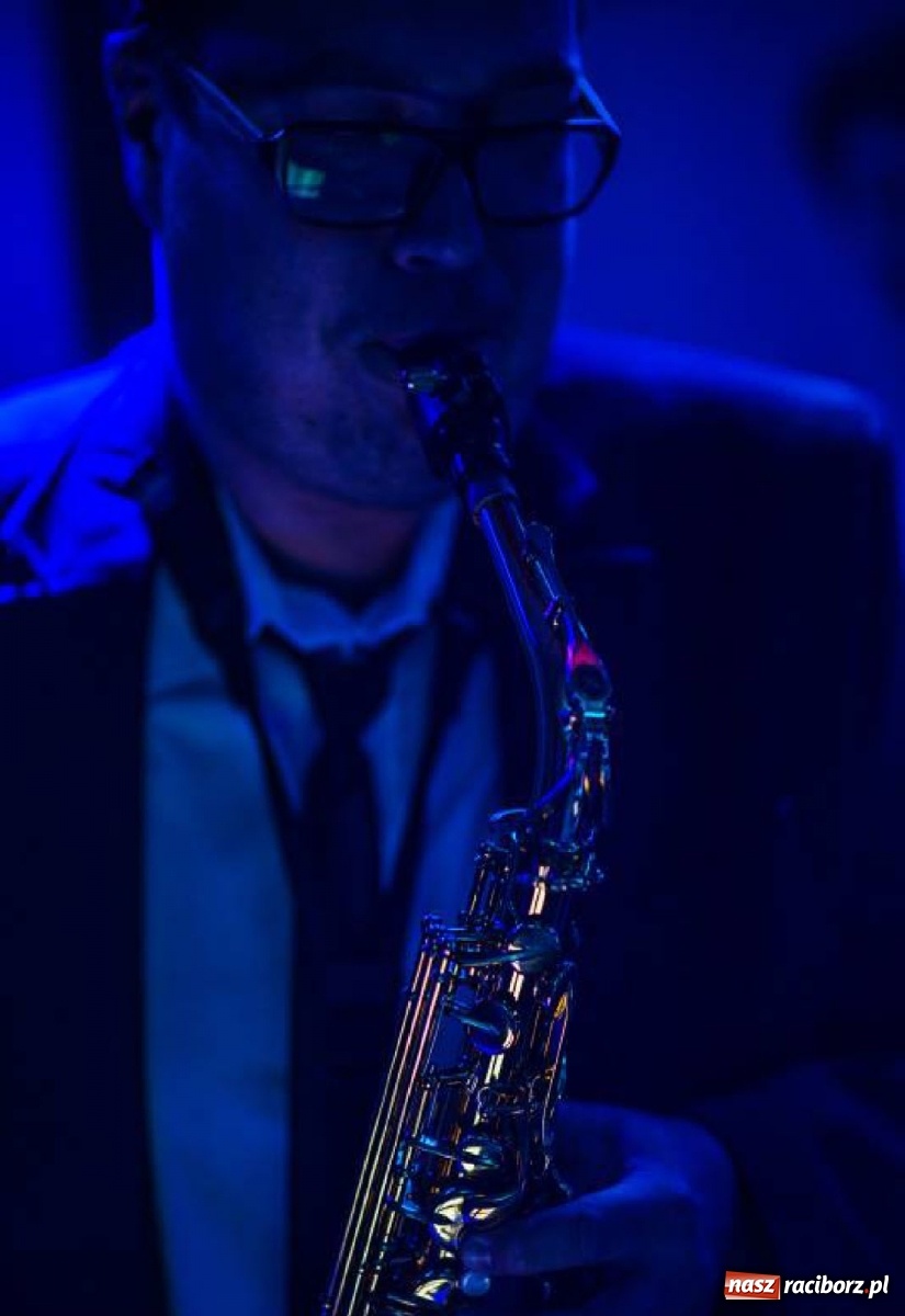 Zdjęcie w galerii na portalu naszraciborz.pl: #hot16challenge2 - RAP z Gramofonu wiadomości z regionu