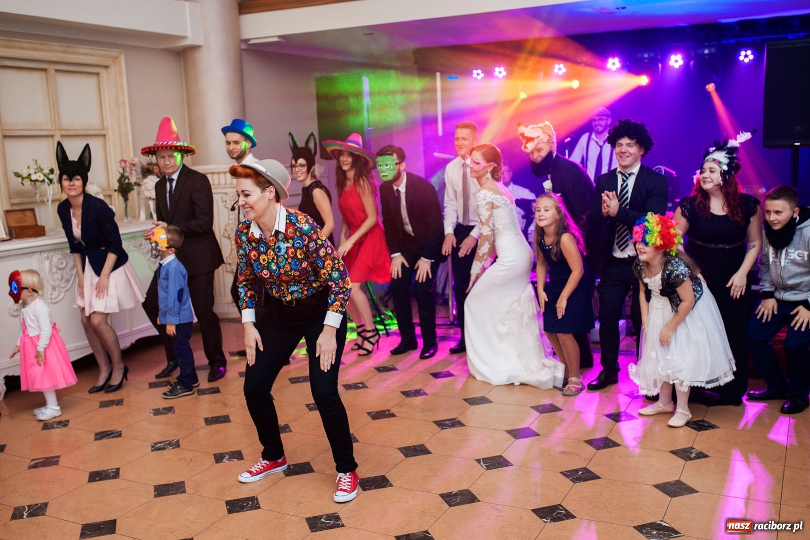 Zdjęcie w galerii na portalu naszraciborz.pl: #hot16challenge2 - RAP z Gramofonu wiadomości z regionu